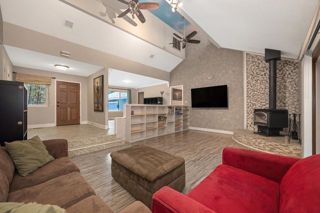 4580 Jenkinson Cir, Pollock Pines, CA 95726