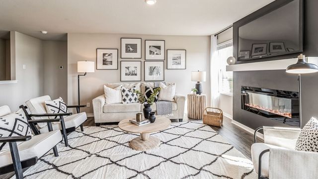 9521 Brighton Way SW, Cedar Rapids, IA 52404