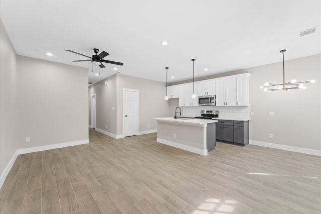 9303 Firnat Street, Houston, TX 77016