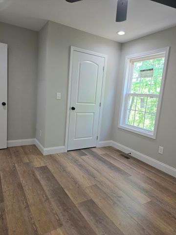 315 Hawk Creek Road, London, KY 40741