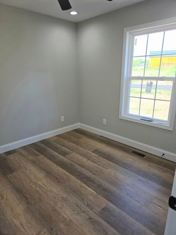 315 Hawk Creek Road, London, KY 40741