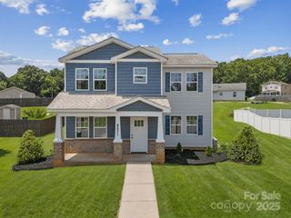 4231 RED SHED Lane, Charlotte, NC 28269