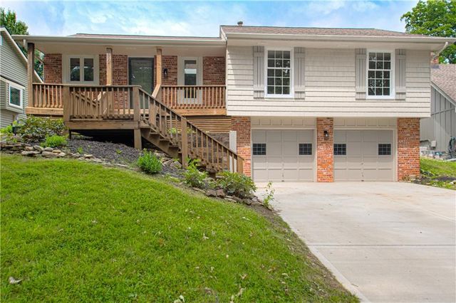 8612 N Harrison Street, Kansas City, MO 64155