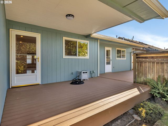 635 Ne BLAIR Ct, Salem, OR 97301