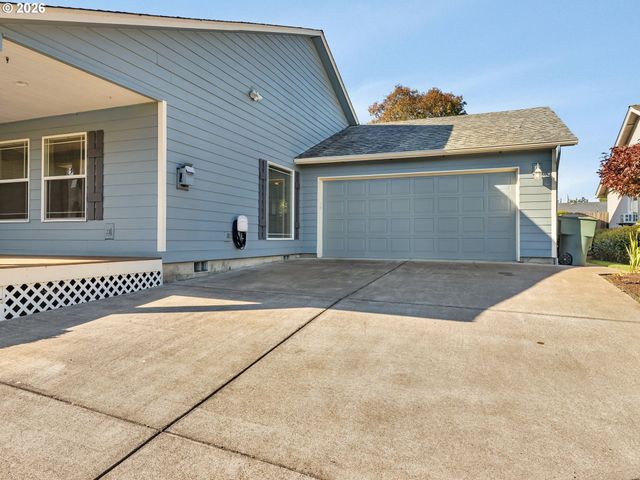 635 Ne BLAIR Ct, Salem, OR 97301