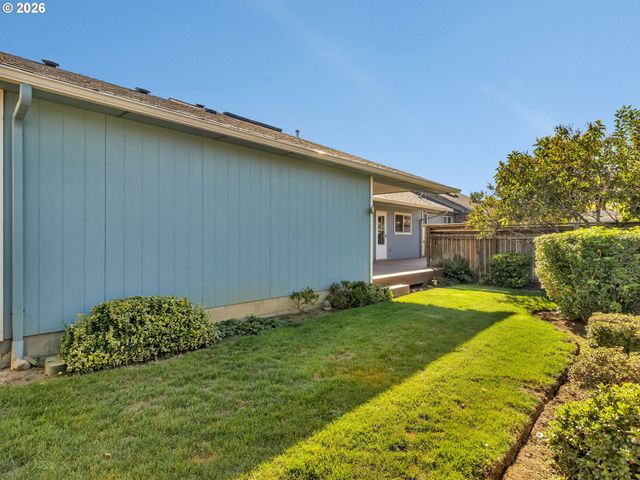 635 Ne BLAIR Ct, Salem, OR 97301