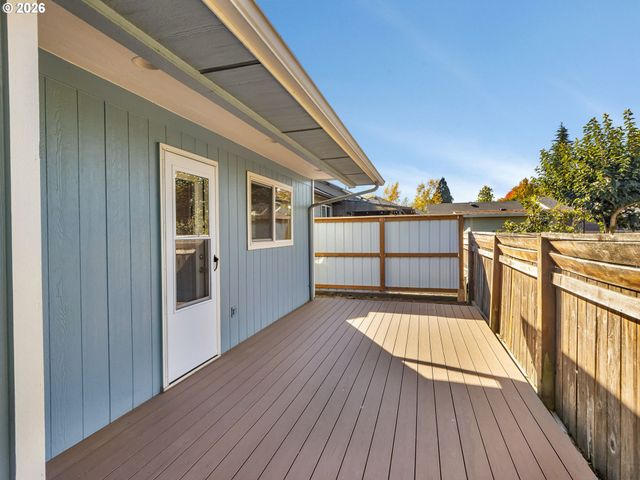 635 Ne BLAIR Ct, Salem, OR 97301
