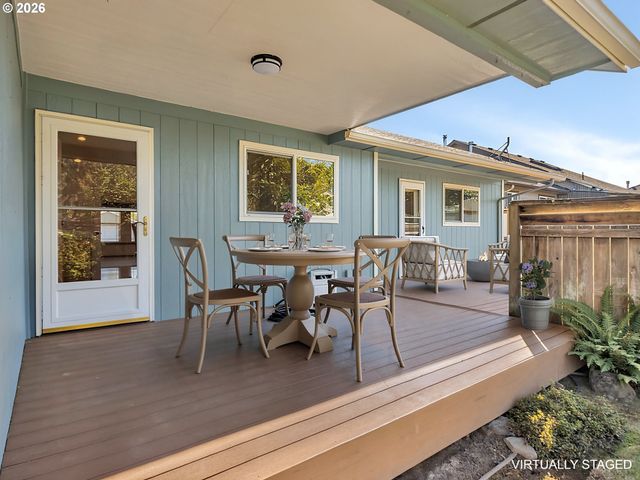 635 Ne BLAIR Ct, Salem, OR 97301