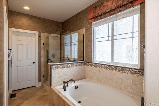 6988 S Riverwood Way, Aurora, CO 80016