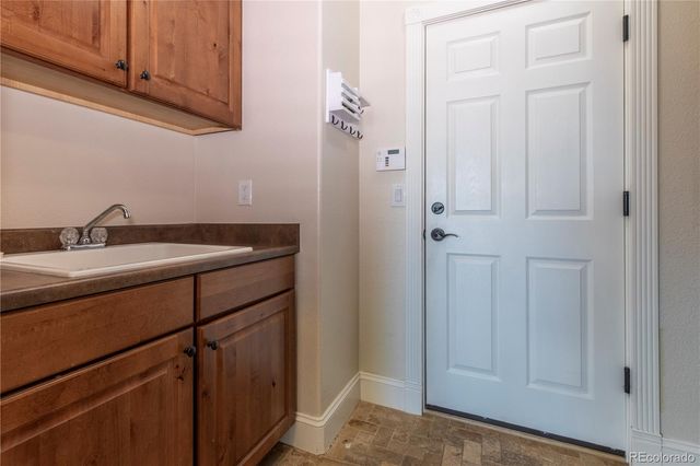 6988 S Riverwood Way, Aurora, CO 80016