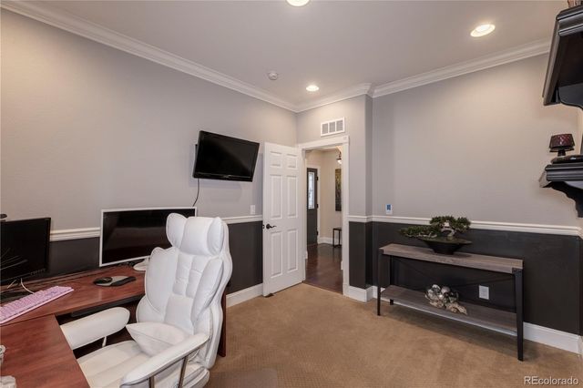 6988 S Riverwood Way, Aurora, CO 80016