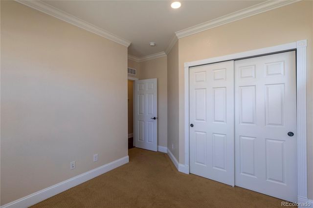 6988 S Riverwood Way, Aurora, CO 80016