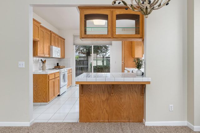 346 Village Drive, Dinuba, CA 93618