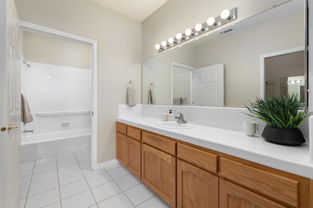 346 Village Drive, Dinuba, CA 93618