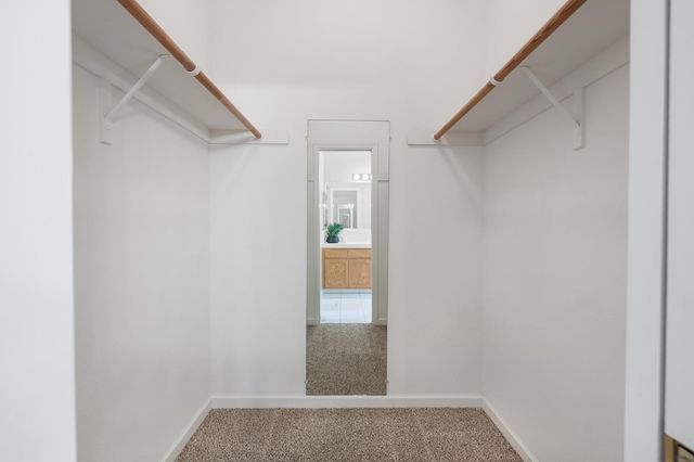 346 Village Drive, Dinuba, CA 93618