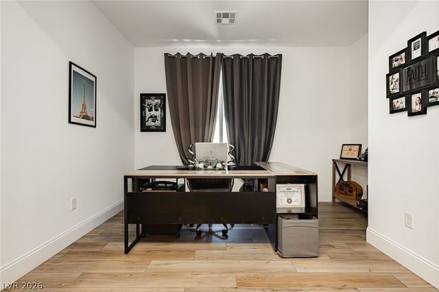 10135 Carmine Clay Drive, Las Vegas, NV 89143