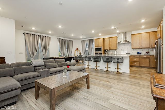 10135 Carmine Clay Drive, Las Vegas, NV 89143