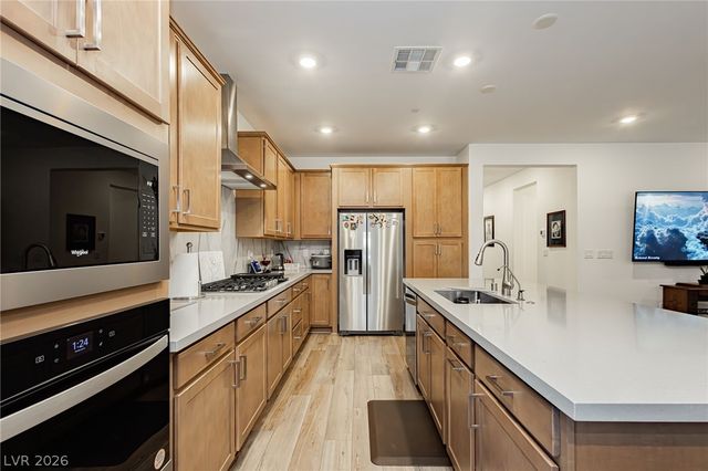 10135 Carmine Clay Drive, Las Vegas, NV 89143