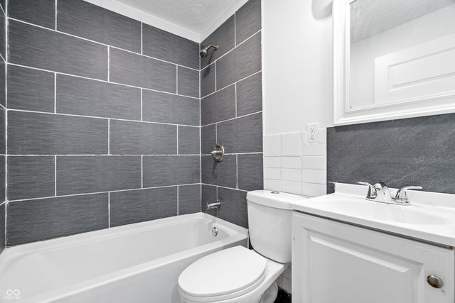 541 Dayton Avenue, Indianapolis, IN 46203