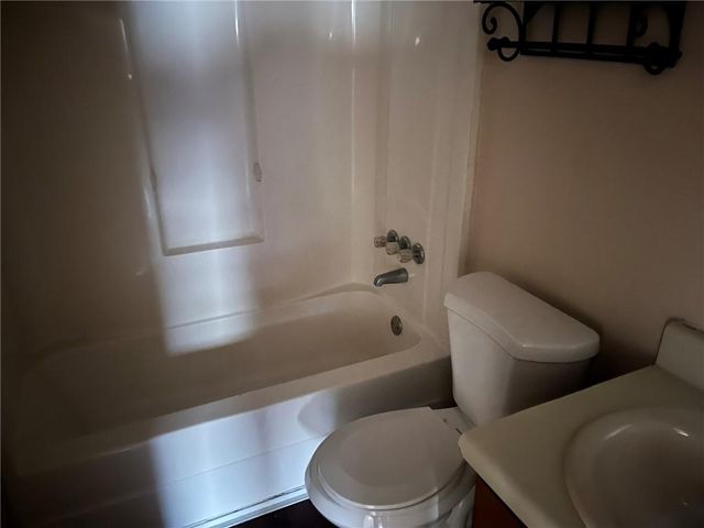 5402 Glen Haven Drive, Atlanta, GA 30349