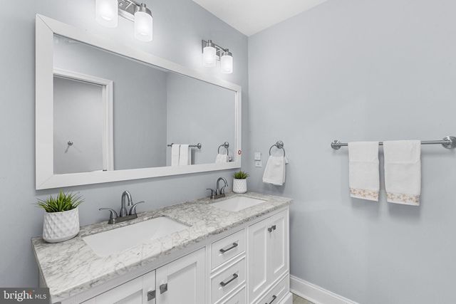 1427 BERWYN PAOLI RD, Paoli, PA 19301