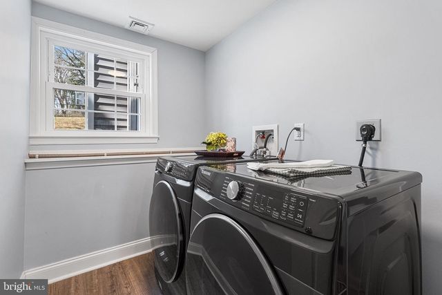 1427 BERWYN PAOLI RD, Paoli, PA 19301