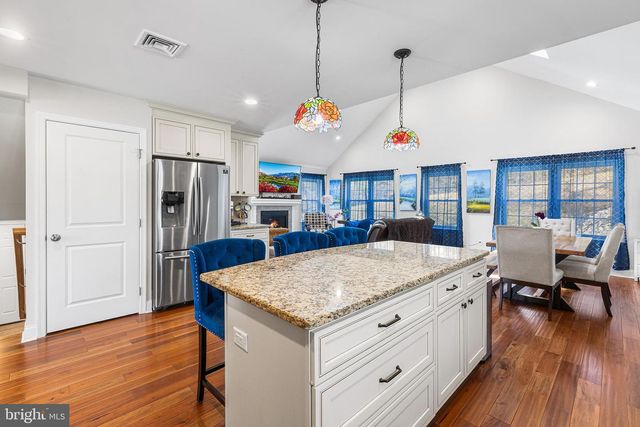 1427 BERWYN PAOLI RD, Paoli, PA 19301