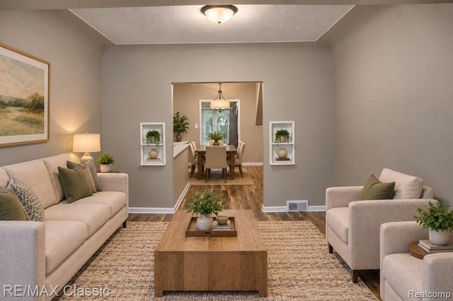 320 S Rochester Road, Clawson, MI 48017