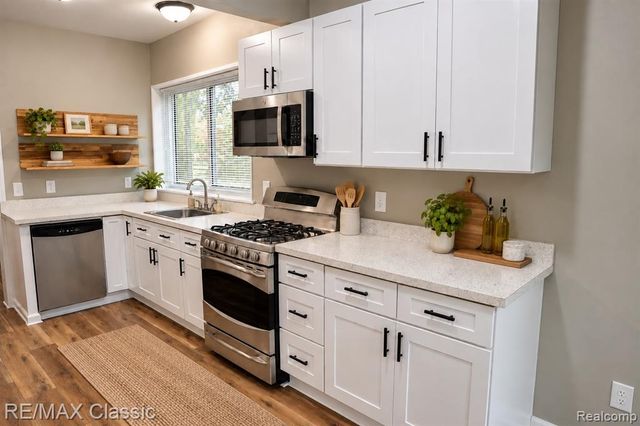 320 S Rochester Road, Clawson, MI 48017
