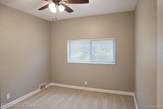 320 S Rochester Road, Clawson, MI 48017