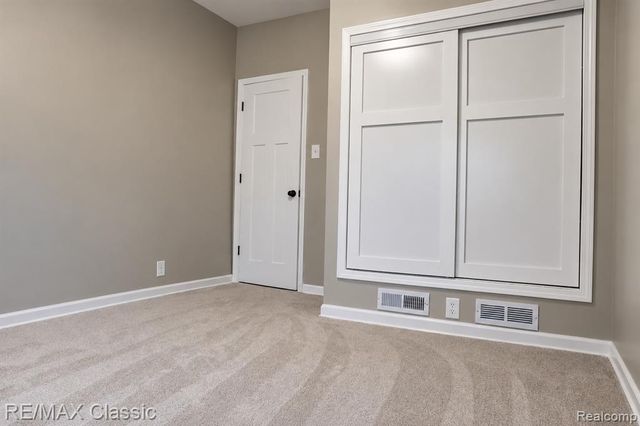 320 S Rochester Road, Clawson, MI 48017