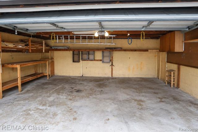 320 S Rochester Road, Clawson, MI 48017