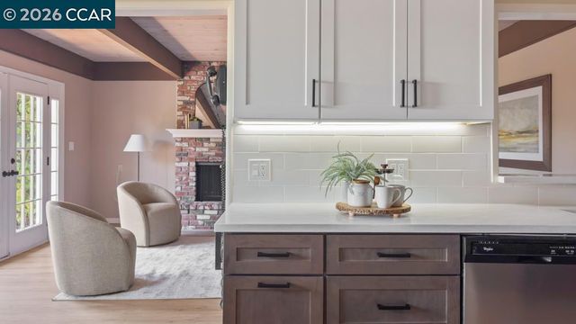 17786 Parker Rd, Castro Valley, CA 94546