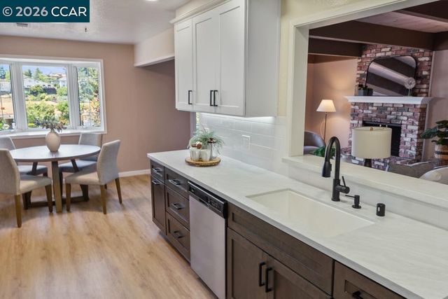 17786 Parker Rd, Castro Valley, CA 94546