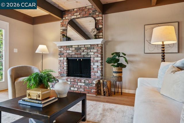 17786 Parker Rd, Castro Valley, CA 94546