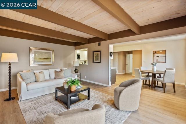 17786 Parker Rd, Castro Valley, CA 94546