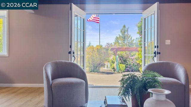 17786 Parker Rd, Castro Valley, CA 94546