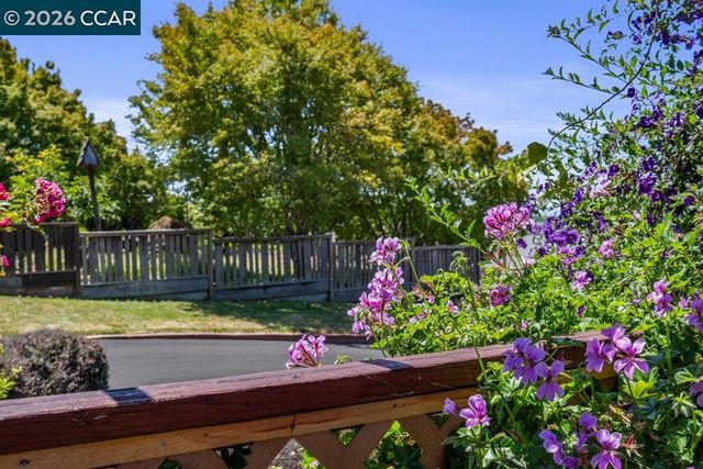 17786 Parker Rd, Castro Valley, CA 94546