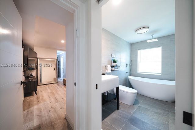 1301 Funston St, Hollywood, FL 33019