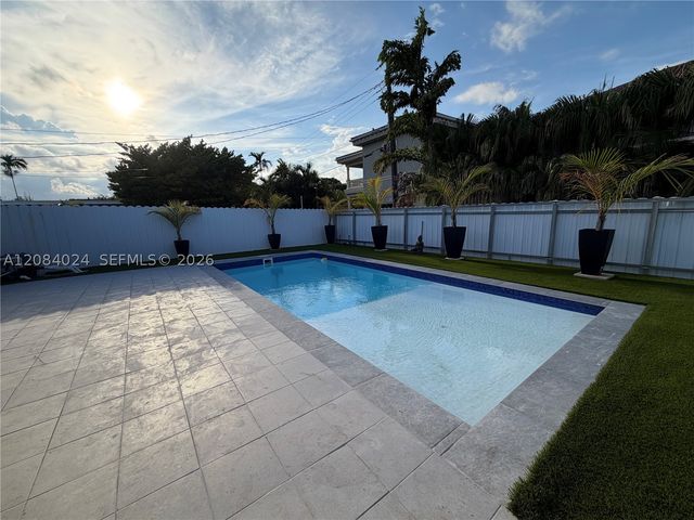 1301 Funston St, Hollywood, FL 33019