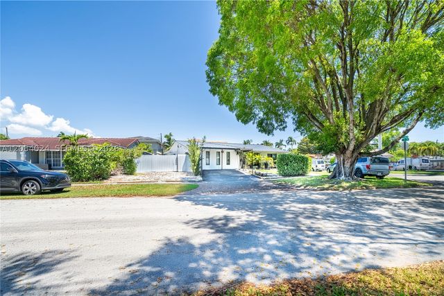 1301 Funston St, Hollywood, FL 33019