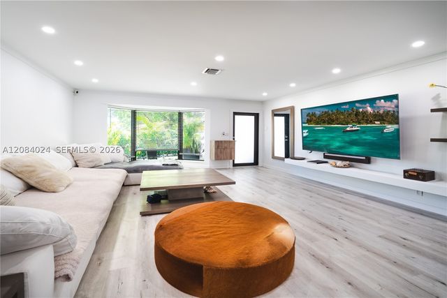 1301 Funston St, Hollywood, FL 33019