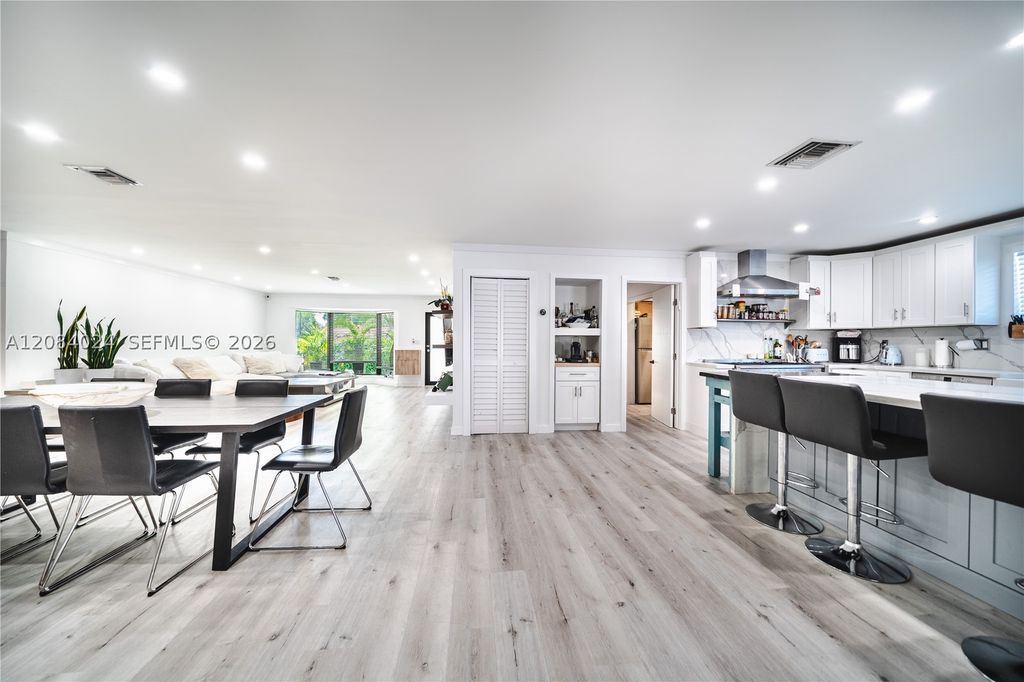 1301 Funston St, Hollywood, FL 33019
