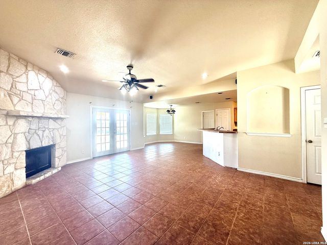 116 Palomino Trail, Natalia, TX 78059
