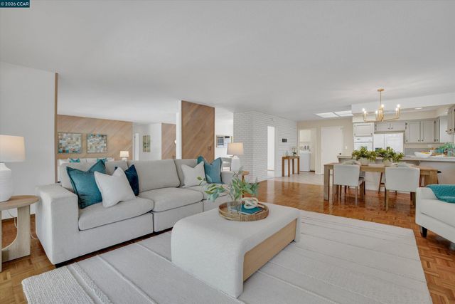 2975 Graymont Ct, Concord, CA 94518