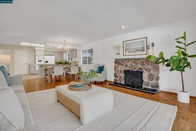 2975 Graymont Ct, Concord, CA 94518