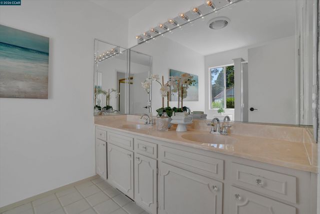2975 Graymont Ct, Concord, CA 94518