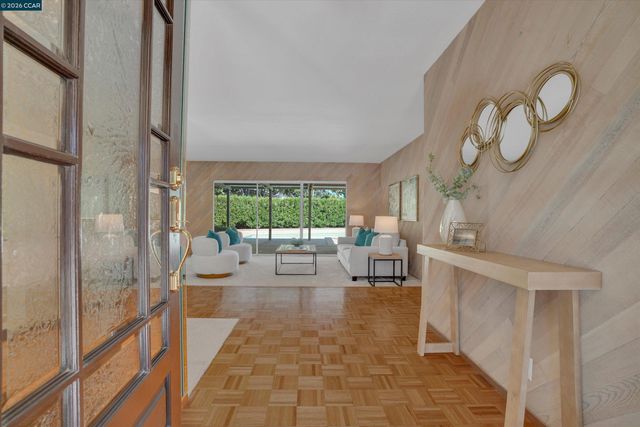 2975 Graymont Ct, Concord, CA 94518