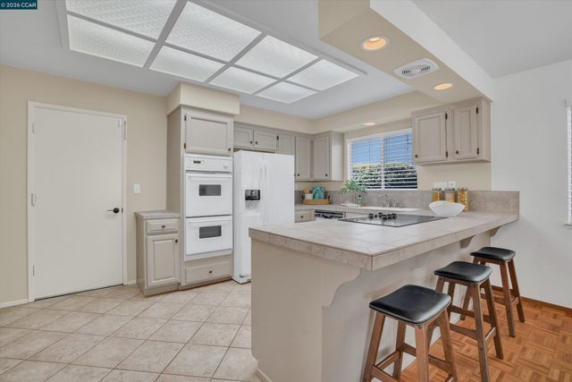 2975 Graymont Ct, Concord, CA 94518