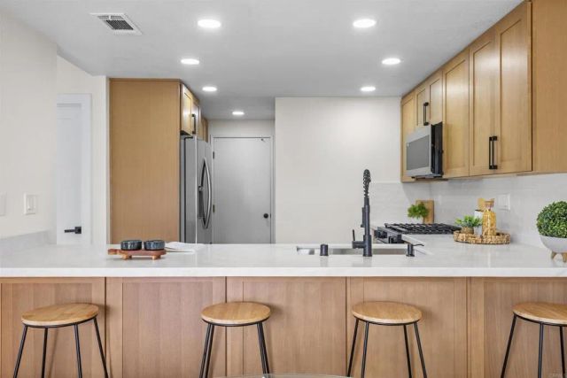 7902 Tinaja Lane, San Diego, CA 92139